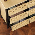 Cassettiera a 9 cassetti in legno chiaro e metallo nero con motivo intagliato (singola)