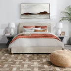 Letto a piattaforma imbottito in misto poliestere color crema con gambe affusolate (Queen / King / Cal King)